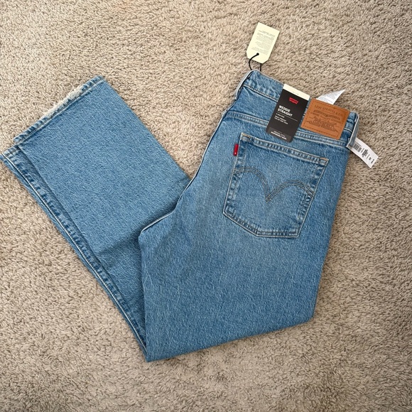 Levi's Denim - Levi's Classic Wedgie Straight Jean (Aritzia)